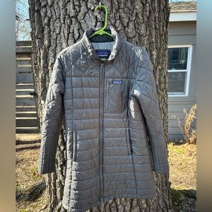 Patagonia Women's Long Quilted Puffer Coat — Gray